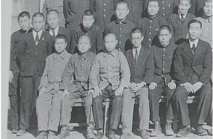 前列 左から2人目 髙野清さん 髙野清